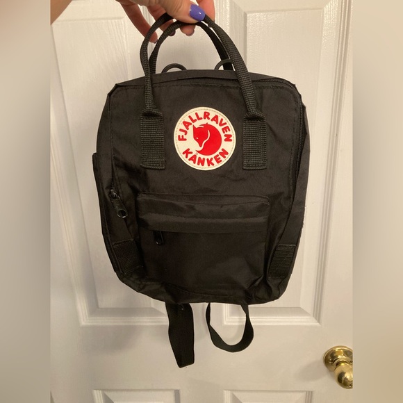 Fjallraven Kanken Mini Backpack in black - Picture 3 of 5